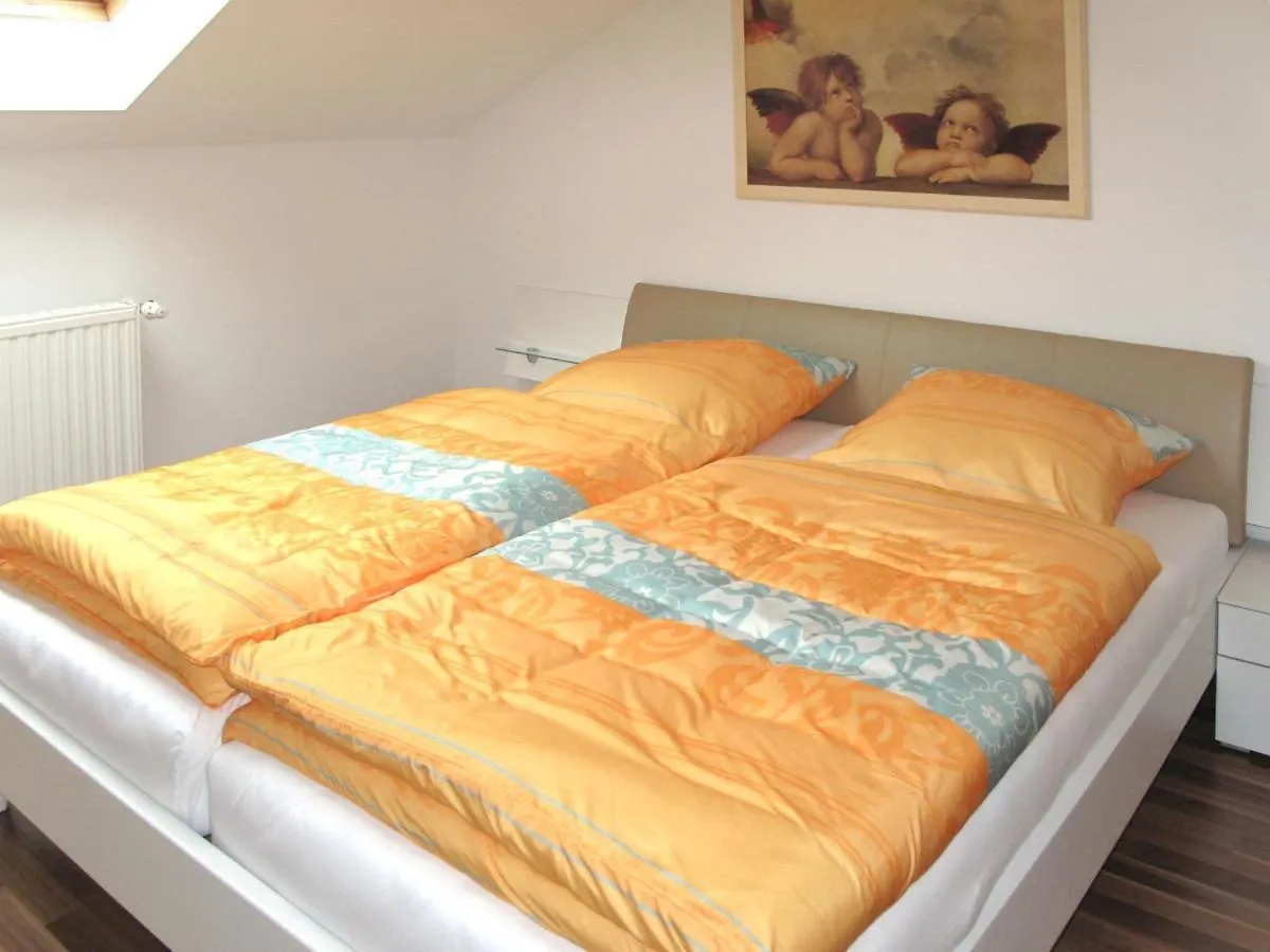 Apartment Freisinger-2 By Interhome Zachenberg